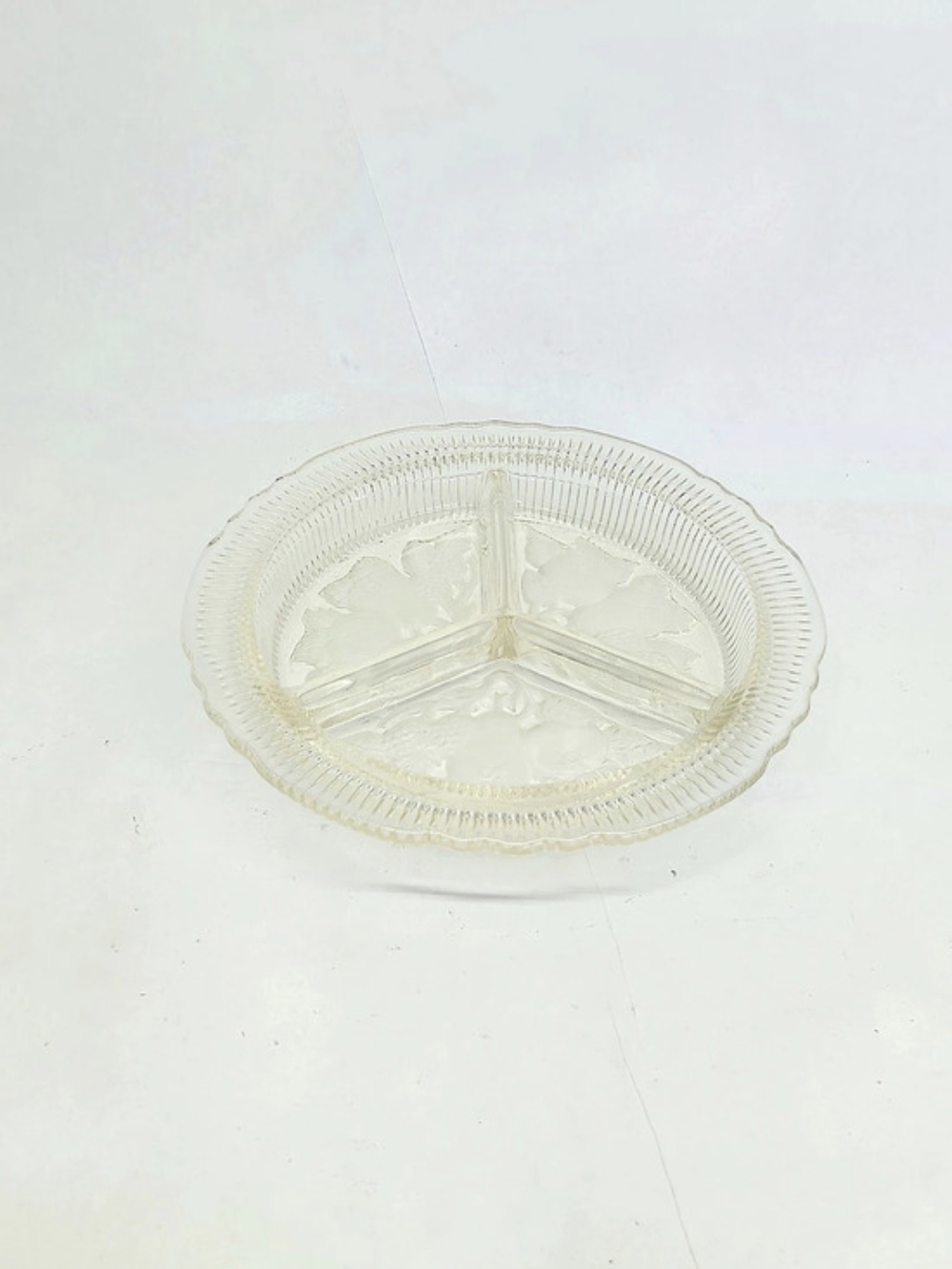 Vintage Imperial Intaglio Glass Frosted Fruit Relish Dish Ribbed Scallop MCM